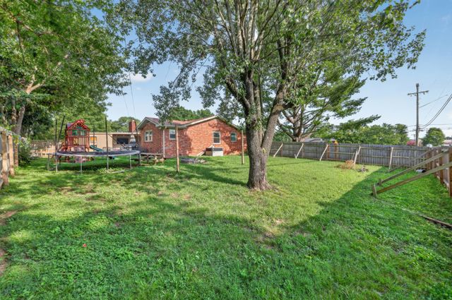 108 Savely Dr, Hendersonville, TN 37075