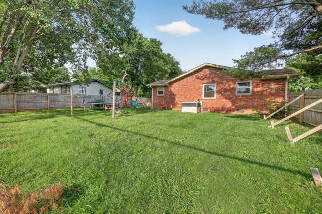 108 Savely Dr, Hendersonville, TN 37075