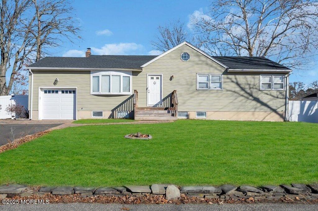 49 Stratford Drive, Brick, NJ 08724