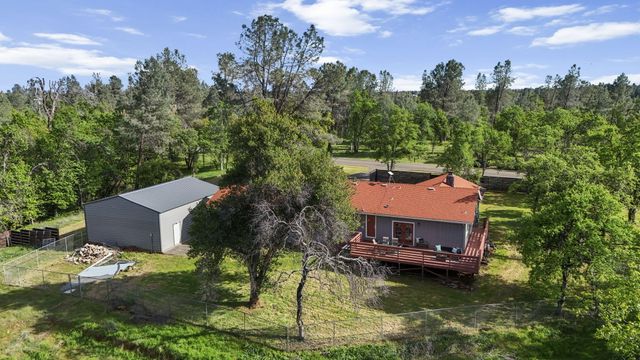 17622 China Gulch Drive, Anderson, CA 96007
