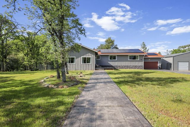 17622 China Gulch Drive, Anderson, CA 96007