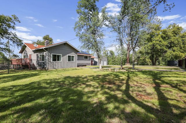 17622 China Gulch Drive, Anderson, CA 96007