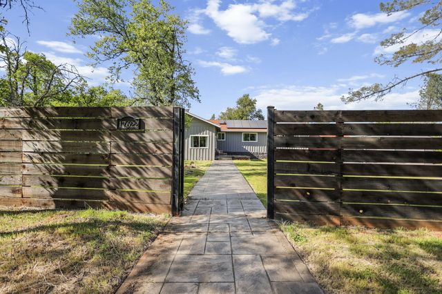 17622 China Gulch Drive, Anderson, CA 96007