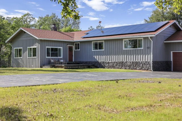 17622 China Gulch Drive, Anderson, CA 96007