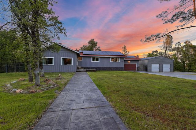 17622 China Gulch Drive, Anderson, CA 96007