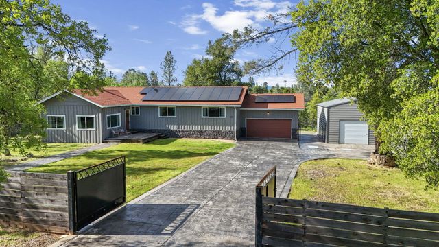 17622 China Gulch Drive, Anderson, CA 96007