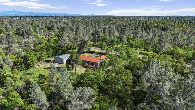 17622 China Gulch Drive, Anderson, CA 96007