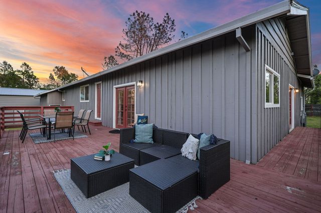 17622 China Gulch Drive, Anderson, CA 96007