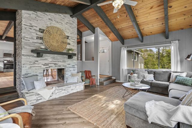 17622 China Gulch Drive, Anderson, CA 96007