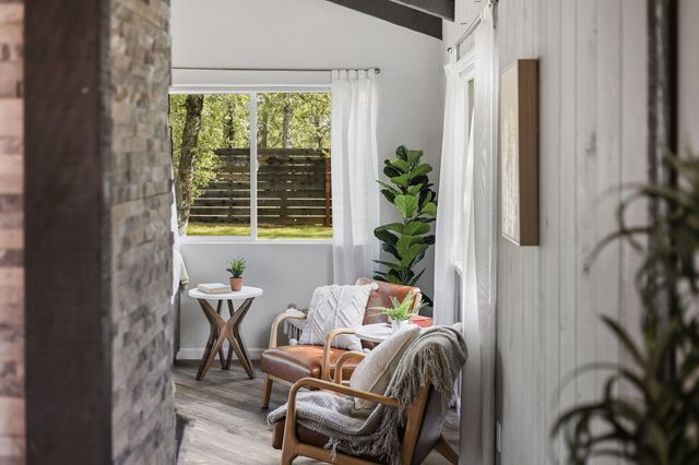 17622 China Gulch Drive, Anderson, CA 96007