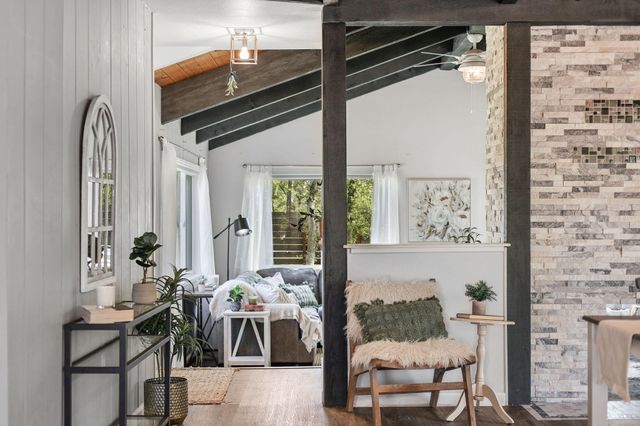 17622 China Gulch Drive, Anderson, CA 96007