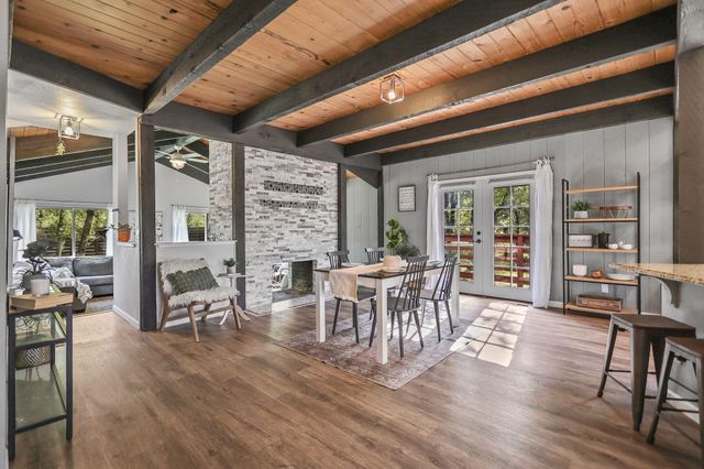 17622 China Gulch Drive, Anderson, CA 96007