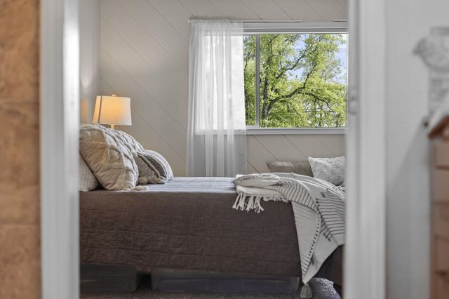 17622 China Gulch Drive, Anderson, CA 96007