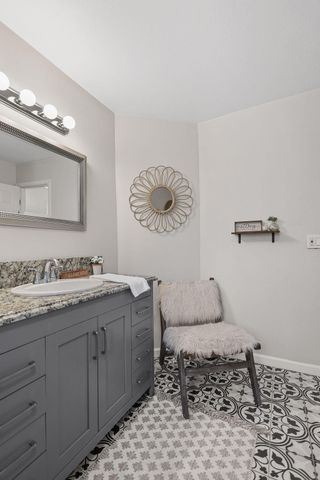 17622 China Gulch Drive, Anderson, CA 96007