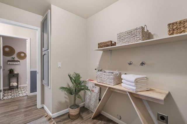 17622 China Gulch Drive, Anderson, CA 96007