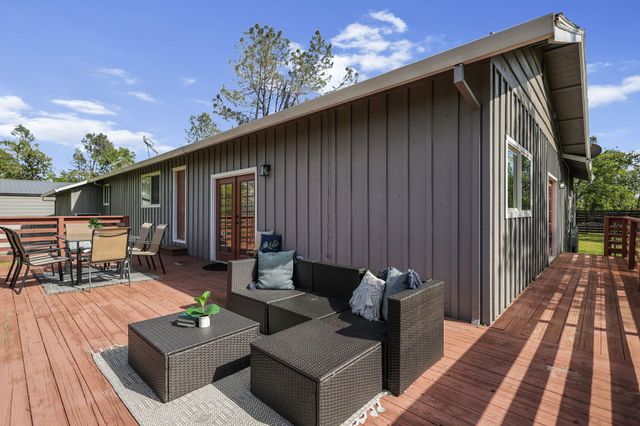 17622 China Gulch Drive, Anderson, CA 96007