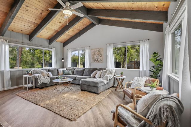 17622 China Gulch Drive, Anderson, CA 96007