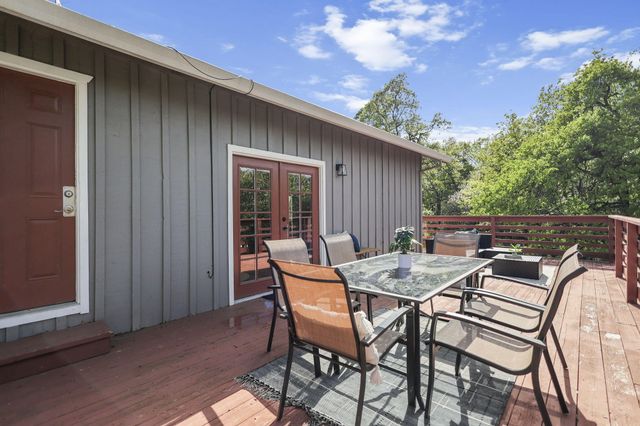 17622 China Gulch Drive, Anderson, CA 96007