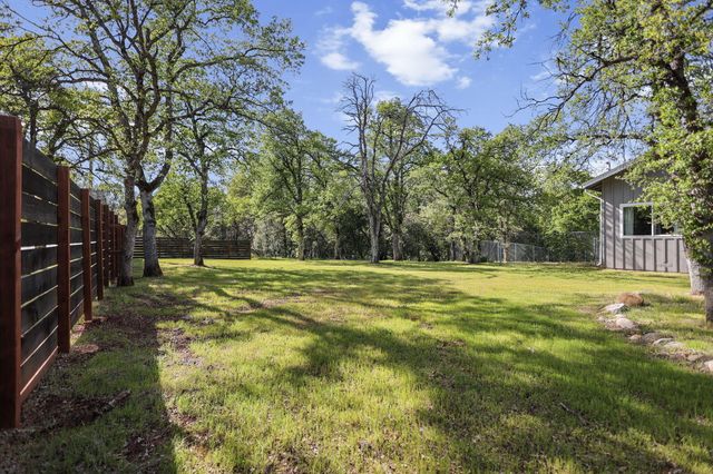 17622 China Gulch Drive, Anderson, CA 96007