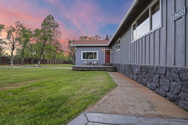 17622 China Gulch Drive, Anderson, CA 96007