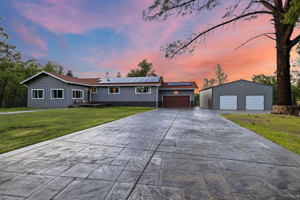 17622 China Gulch Drive, Anderson, CA 96007