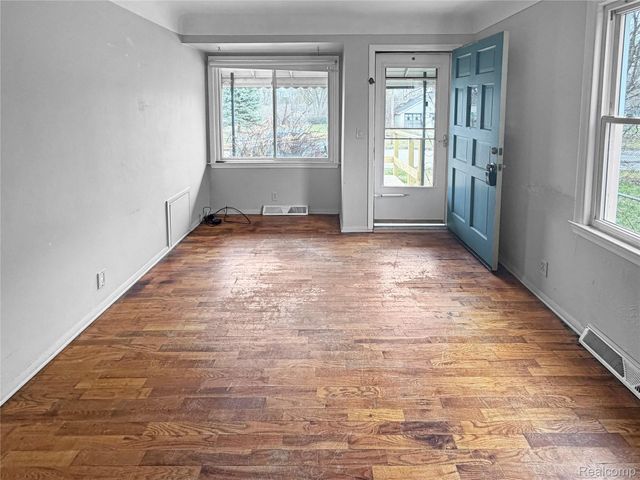 1034 Meida Street, Flint, MI 48532