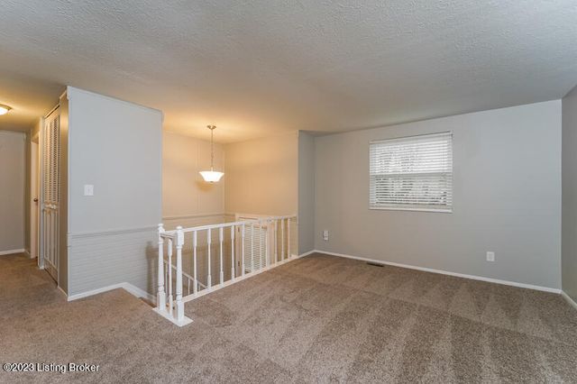 11305 Angelina Rd, Louisville, KY 40229