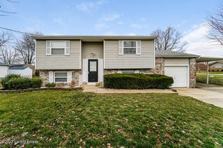 11305 Angelina Rd, Louisville, KY 40229