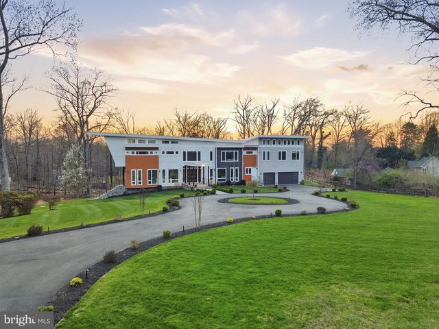 2368 HUNTER MILL RD, Vienna, VA 22181