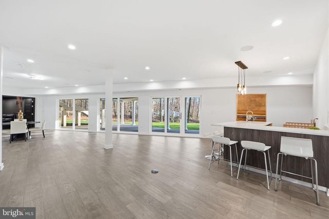 2368 HUNTER MILL RD, Vienna, VA 22181