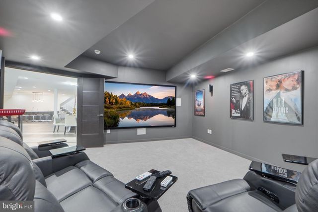2368 HUNTER MILL RD, Vienna, VA 22181