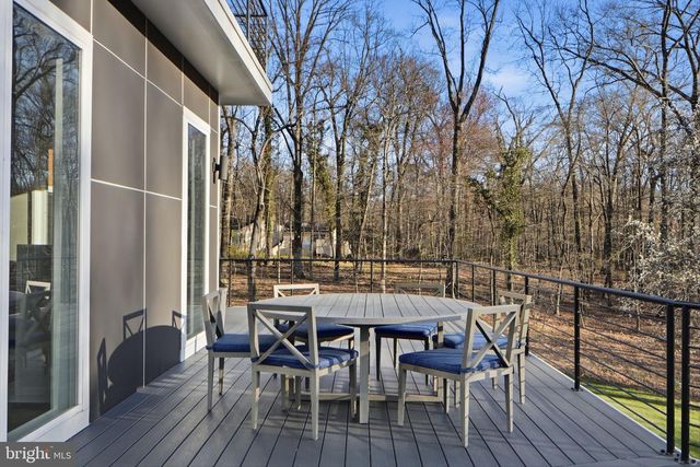 2368 HUNTER MILL RD, Vienna, VA 22181