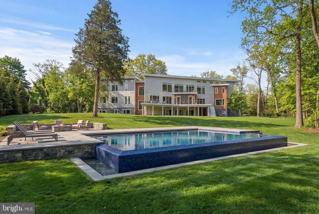 2368 HUNTER MILL RD, Vienna, VA 22181