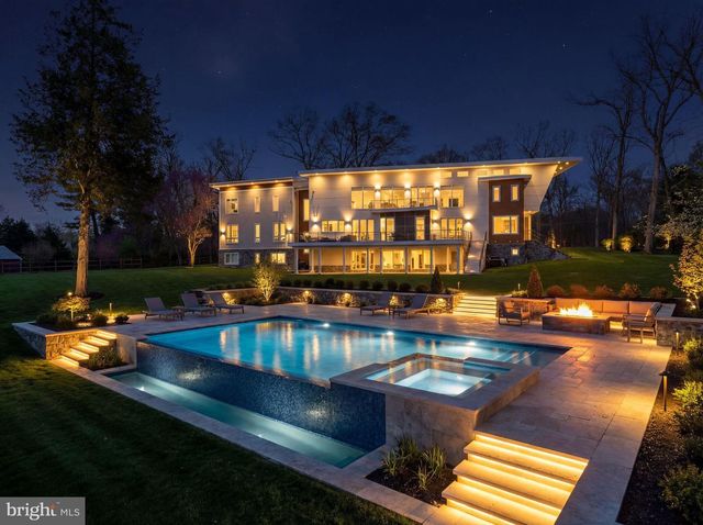 2368 HUNTER MILL RD, Vienna, VA 22181