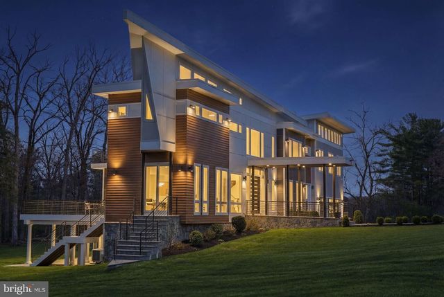 2368 HUNTER MILL RD, Vienna, VA 22181