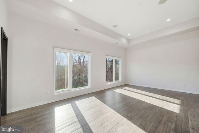 2368 HUNTER MILL RD, Vienna, VA 22181