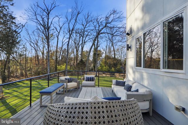 2368 HUNTER MILL RD, Vienna, VA 22181