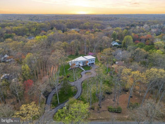 2368 HUNTER MILL RD, Vienna, VA 22181