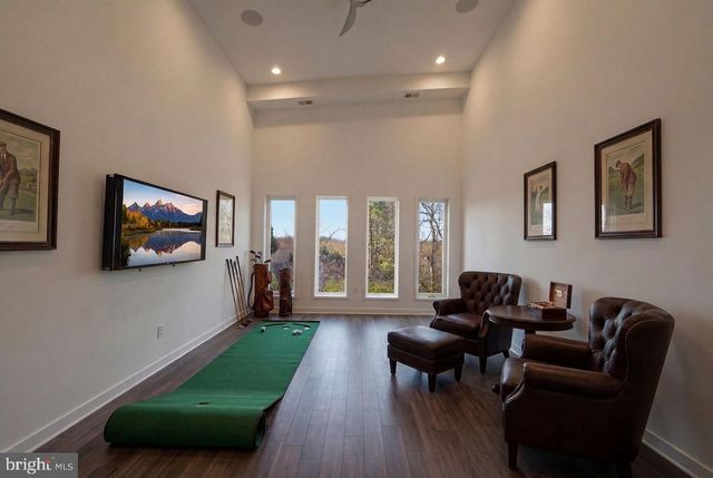 2368 HUNTER MILL RD, Vienna, VA 22181