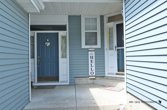 606 Howard Avenue, East Dundee, IL 60118