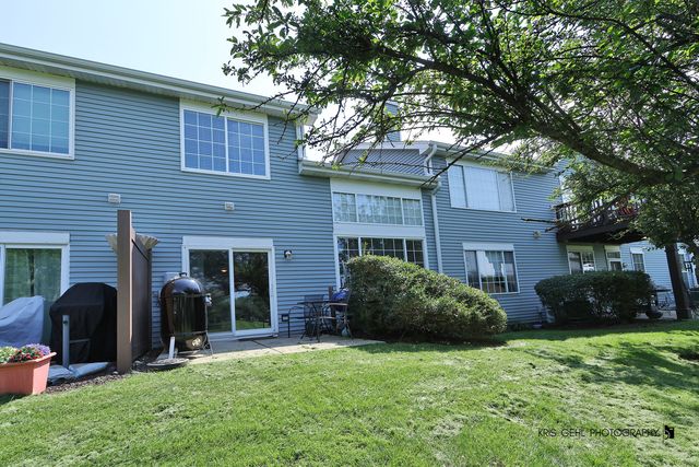 606 Howard Avenue, East Dundee, IL 60118