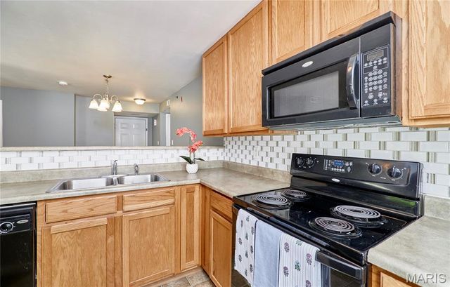6103 Spring Creek Lane, O'fallon, MO 63368