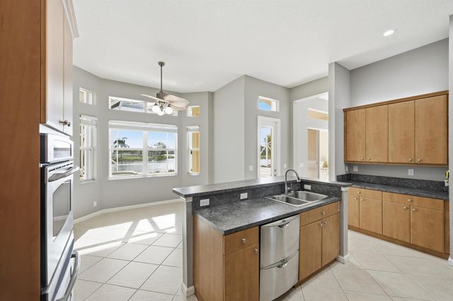 125 NW Madison Court, Port St Lucie, FL 34986