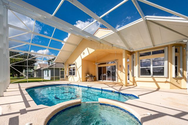 125 NW Madison Court, Port St Lucie, FL 34986