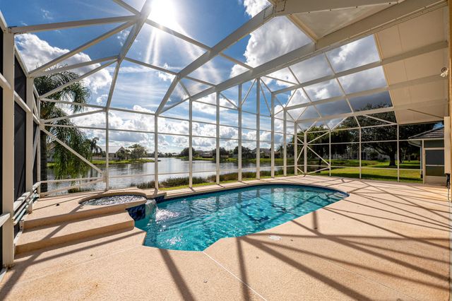 125 NW Madison Court, Port St Lucie, FL 34986