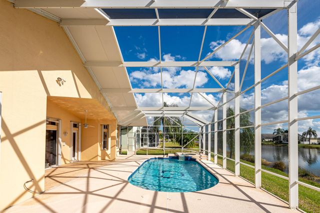 125 NW Madison Court, Port St Lucie, FL 34986