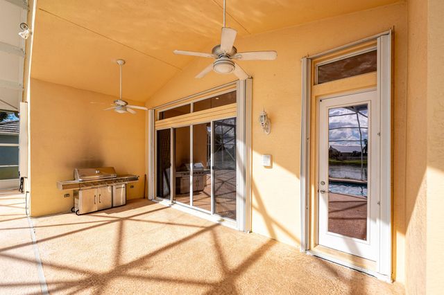 125 NW Madison Court, Port St Lucie, FL 34986