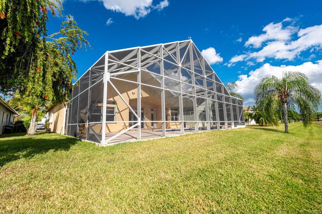 125 NW Madison Court, Port St Lucie, FL 34986