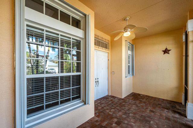 125 NW Madison Court, Port St Lucie, FL 34986