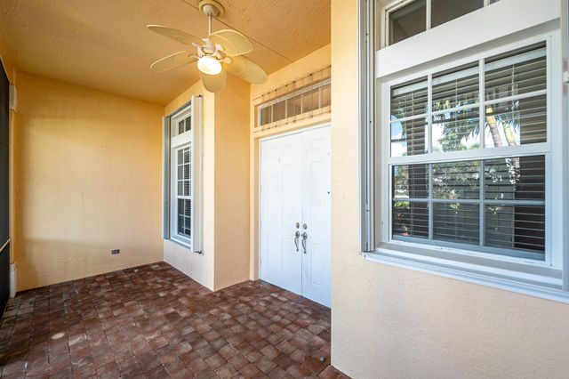 125 NW Madison Court, Port St Lucie, FL 34986